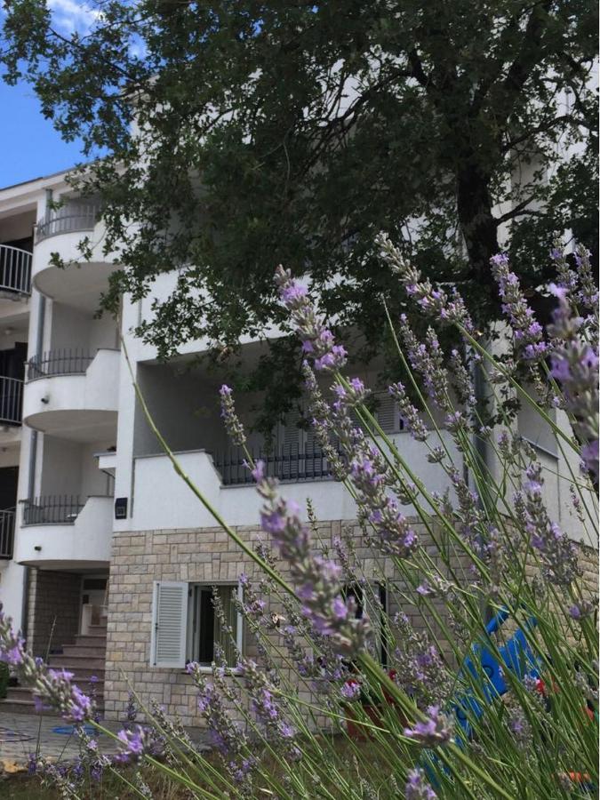 Apartmani Ana Malinska Luaran gambar
