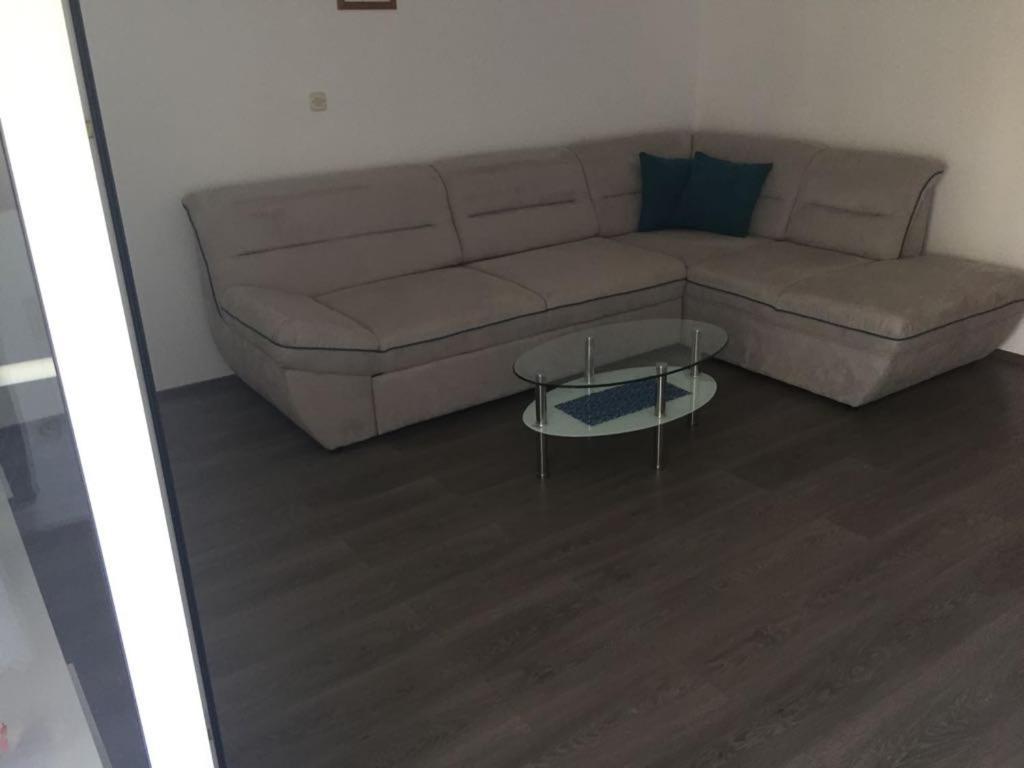 Apartmani Ana Malinska Luaran gambar