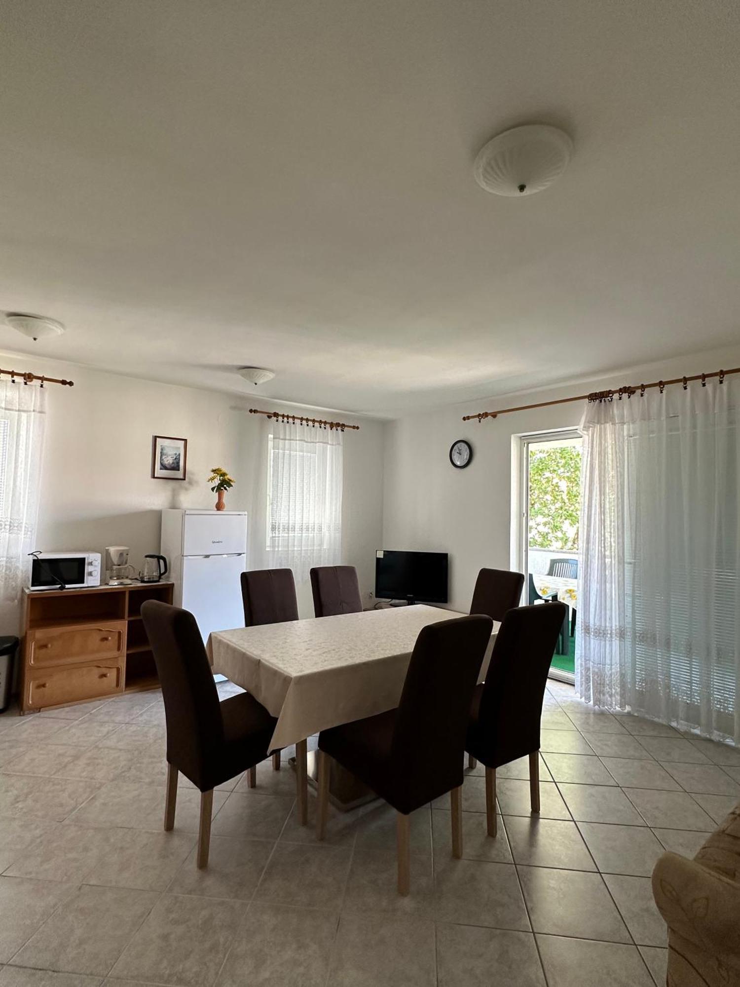 Apartmani Ana Malinska Luaran gambar