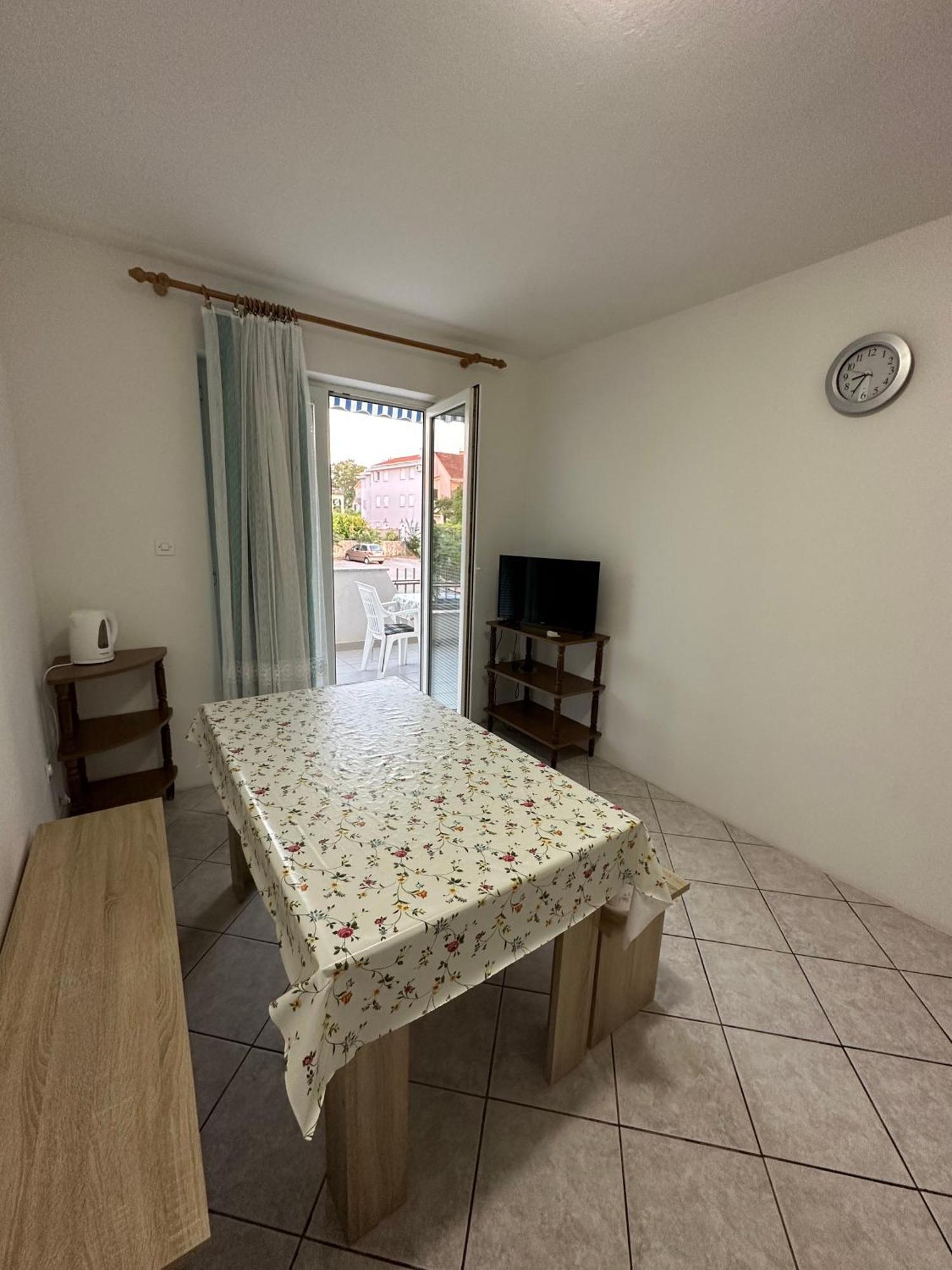 Apartmani Ana Malinska Luaran gambar